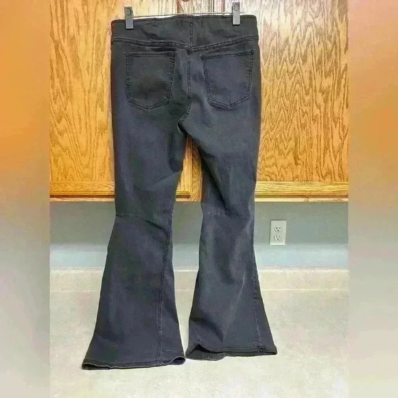 Free People Black Flare Jeans with elastic waste brand size 31 - Picture 2 of 3
